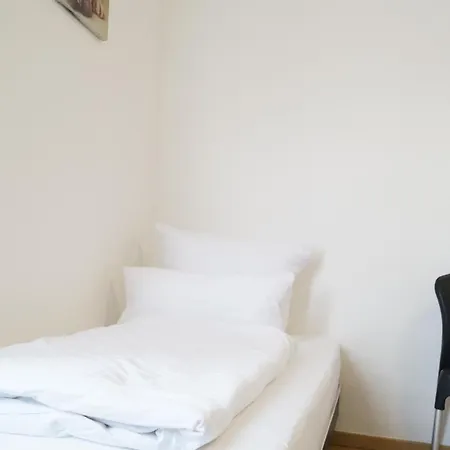 Lägenhet Dim Monteurzimmer