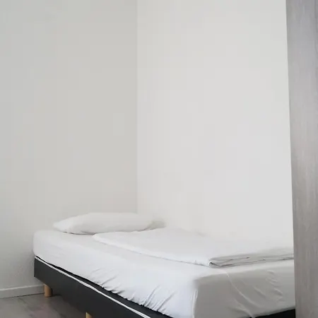 Dim Monteurzimmer & Apartments Апартаменты *