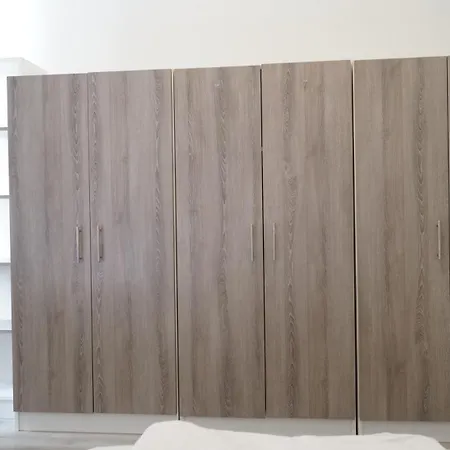 Dim Monteurzimmer & Apartments Апартаменты Дуйсбург